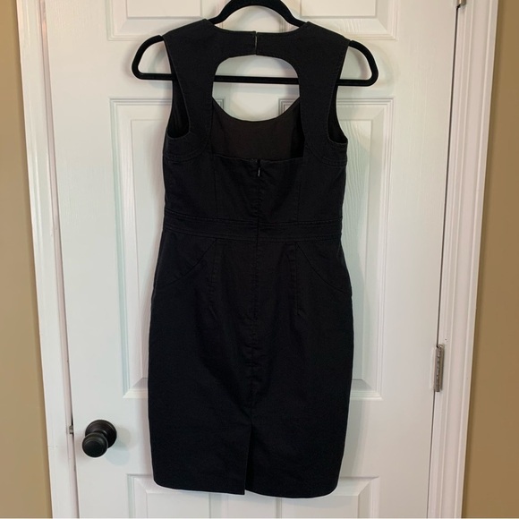 Ann Taylor Scoop Neck Sleeveless Sheath Black Dress, size 0 - Picture 8 of 9